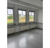 Attraktive Gewerbeeinheit in guter Lage - perfekt als Arztpraxis - Halberstadt