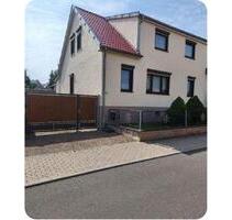 Gepflegte Doppelhaushälfte mit Einliegerwohnung - Georgenthal