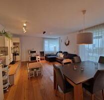 Moderne 4-Zimmerwohnung EG mit Küche. Barrierefrei mit Garten, Top Lage und Blick auf Michaelsberg - Bruchsal