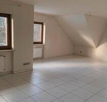 Helle 3,5-Zimmer-Wohnung mit Balkon im 1.OG - Weissach im Tal