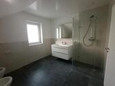 Foto - 3 Zimmer Dachgeschoss Wohnung - 1.100,00&nbsp;EUR Kaltmiete, ca.&nbsp; 66,00&nbsp;m&sup2;