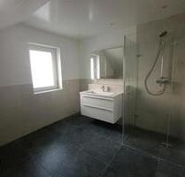 3 Zimmer Dachgeschoss Wohnung - 1.100,00&nbsp;EUR Kaltmiete, ca.&nbsp; 66,00&nbsp;m&sup2; in Pfungstadt (PLZ: 64319)