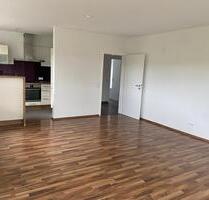 ca. 100 qm große EG Wohnung einschl. überdachter großer Terrasse - Mittenaar
