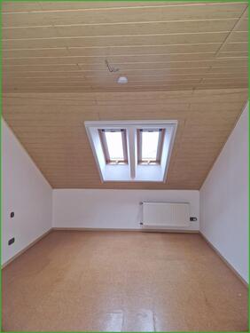 Foto - Dachgeschoßwohnung in Hambrücken zur Miete