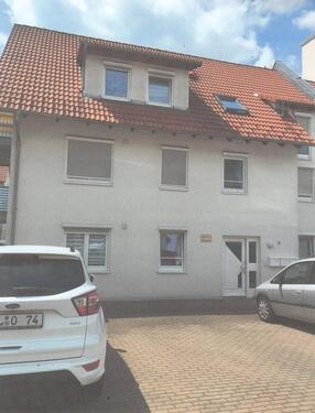 Foto - 4-Zi.-DG-Wohnung, 2 Stpl., A.-Tailfingen