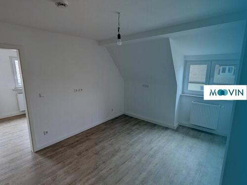 Foto - *Sanierte 2-Zimmer-Wohnung im Dachgeschoss*