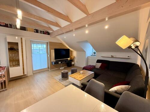 Foto - Charmante 2-Zimmer Wohnung in gepflegtem Mehrfamilienhaus