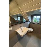 2 Zimmer DG Erstbezug Wohnung Kernsaniert am Bresgespark - Mönchengladbach Süd