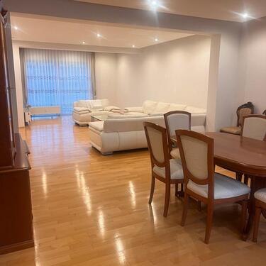 Foto - 3,5 Zimmer Wohnung 2 Etagen mit Balkon, Terrasse, Garten