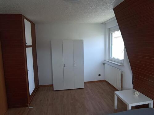 Foto - 1 WG Zimmer von 3 in freistehendem Haus