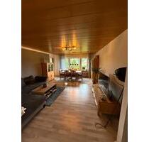4 Zimmer Wohnung mit Balkon, EBK, Keller, Garten - Wilhelmshaven Altengroden