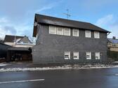 Foto - Zweifamilienhaus mit großzügiger Wohnfläche und Perspektive