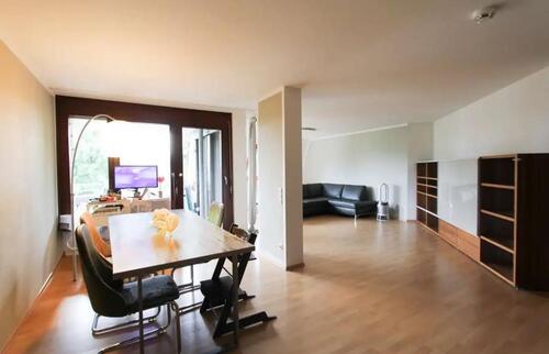 Foto - Schönes WG-Zimmer mit Balkon in Stuttgart