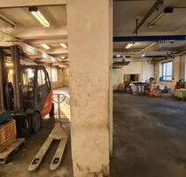 Werkstatt, Büro, ebenerdig Rolltor, Lager, Dusche, Pausenraum - Zschopau