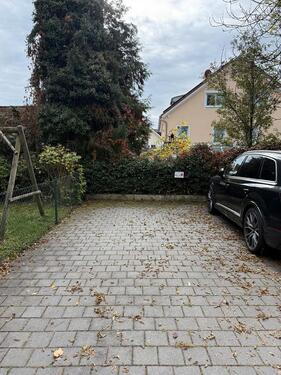 Foto - Parkplatz zu vermieten - 50,00 EUR Miete,
