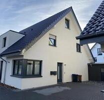 Exklusive Erdgeschosswohnung mit eigenem Garten und Stellplatz - Lippstadt Garfeln
