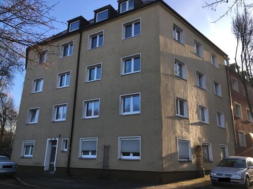 Foto - Renovierte 2-Zimmer-Wohnung mit Wohnküche und Tageslichtbad