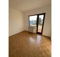 Charmante 3-Zi.-Wohnung mit EBK und Balkonen - Frankfurt am Main Bonames