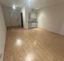 ** Top ** Gepflegtes 1 Zimmer Apartment mit EBK und TG-Stellplatz ** Wintergarten ** - Weiden in der Oberpfalz