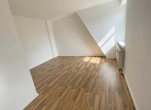 Foto - 6 Zimmer Dachgeschoßwohnung zur Miete in Halle (Saale)