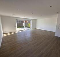 Helle 2 Zimmer Wohnung mit Terrasse und neuer Einbauküche Nauort