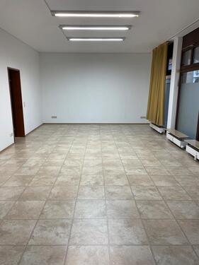 Foto - LadenBüro beim Neckarforum Esslingen