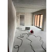 Erstbezug: Helle 2-Zimmer-Wohnung mit Loggia und Blick ins Ilztal - Hutthurm