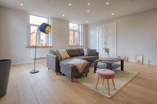 Foto - Stilvolle 3-Zimmer-Altbauwohnung (90 m²) mit Einbauküche