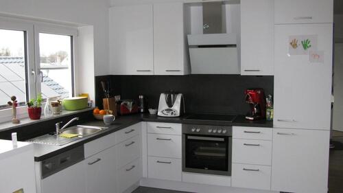 Foto - Schicke 2,5 - Zimmer-Dachgeschosswohnung mit Balkon und Küche