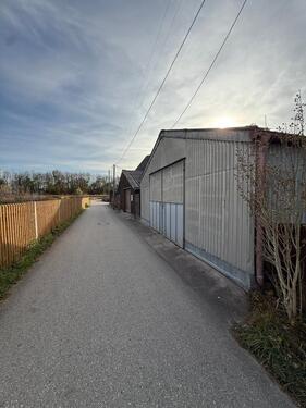 Foto - Lagerhallen in Moosach zu vermieten