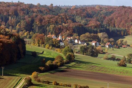 Foto - 2 Familienhaus mit großem Grundstück und Wald