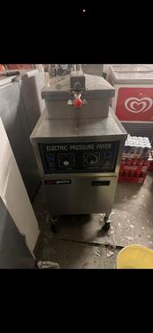 Foto - Gastronomie Auflösung Druckfritteuse – 25L – Wie neu