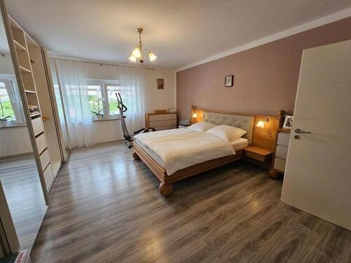 Foto - 8 Zimmer Mehrfamilienhaus, Wohnhaus in Poppenricht