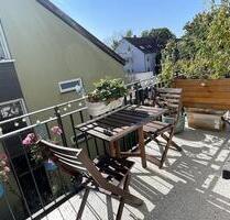 Helle 2-Zimmer Dachgeschosswohnung mit Balkon in Ditzingen