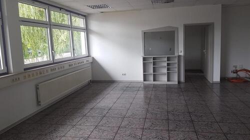 Foto - Bürogebäude in 74632 Neuestein Nähe A6 zu vermieten