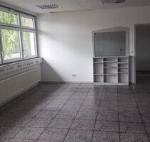 Bürogebäude in 74632 Neuestein Nähe A6 zu vermieten - Neuenstein