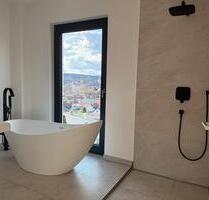 Einzigartige Penthouse-Whg. mit freist. Badewanne und Dachterasse - Schleusingen