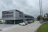 Foto - Lichtdurchflutete moderne Büroflächen in exponierter werbewirksamer Lage