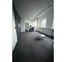 Erweiterbare Gewerbeeinheit mit Lagerfläche - Sindelfingen