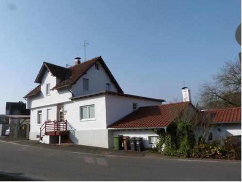 Foto - Gemütliches 7-Zimmer-Haus mit unverbaubarem Blick in Dorfrandlage