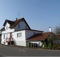 Gemütliches 7-Zimmer-Haus mit unverbaubarem Blick in Dorfrandlage - Neckarsteinach