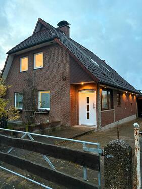 Foto - Erstbezug nach Sanierung! Schöne 2,5 Zimmer-Dachgeschoss-Wohnung