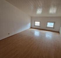 Dachgeschosswohnung, 3-Raum-Wohnung in Weißenfels ab sofort