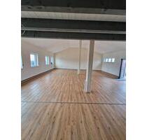 Bürofläche Praxisfläche - 1.100,00&nbsp;EUR Kaltmiete, ca.&nbsp; 8,00&nbsp;m&sup2; in Aiglsbach (PLZ: 84089)