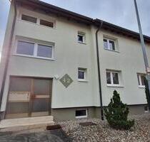 Sorgfältig gepflegte Wohneinheit in kleiner, exklusiver Gemeinschaft mit nur 3 Parteien - Bietigheim-Bissingen