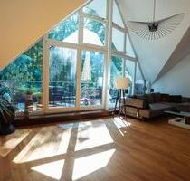 Hochwertige 4-Zimmer-Penthousewohnung mit Blick ins Grüne - Hamburg Wandsbek