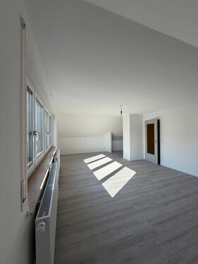 Foto - Erstbezug nach Sanierung - moderne 2-Zimmer-Dachgeschosswohnung