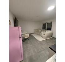 Helle 2-Zimmer-Einliegerwohnung in Lindach zu vermieten - Täferrot