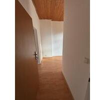 gepflegte 2,5-Raum-Erdgeschosswohnung auf ca. 47 m² mit Gemeinschaftsgarten zu vermieten - Oberhausen Osterfeld