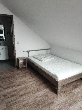 Foto - 1 Zimmer Dachgeschoßwohnung zur Miete in Adlkofen